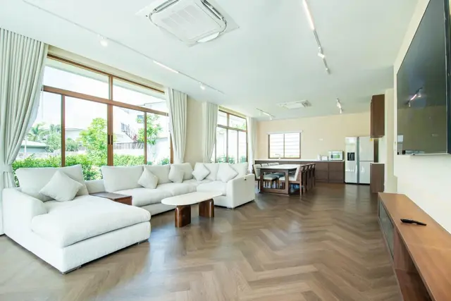 Emmarin - Bedroom View