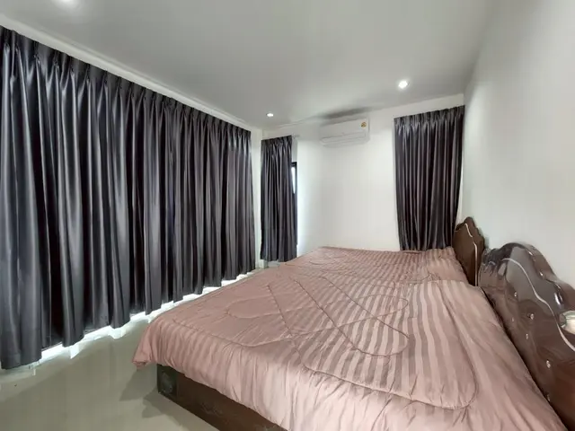 Villa Bedroom 6