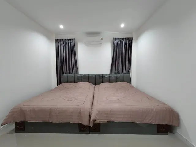 Villa Bedroom 5