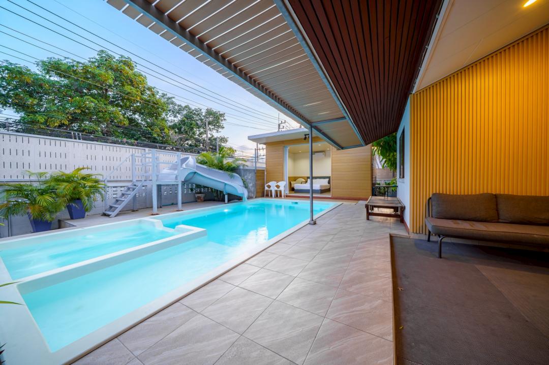 Cozy Gray - Pool Area View