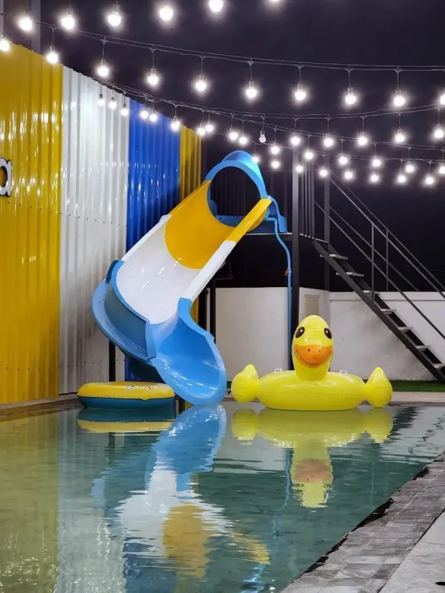 Tukta - Pool Area View