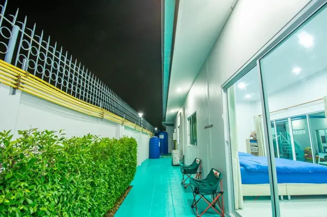 Clear 95 - Living Area