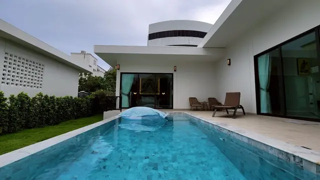 Olive 3 - Living Area