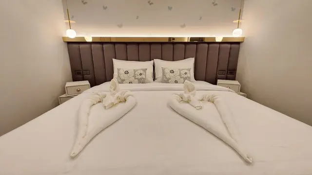 Villa Bedroom 16