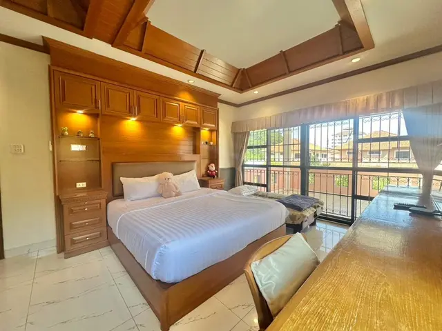 Villa Bedroom 1