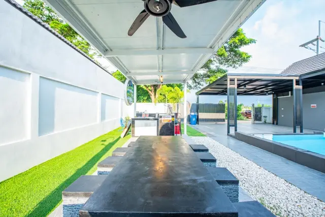 BreezyS - Villa Interior View