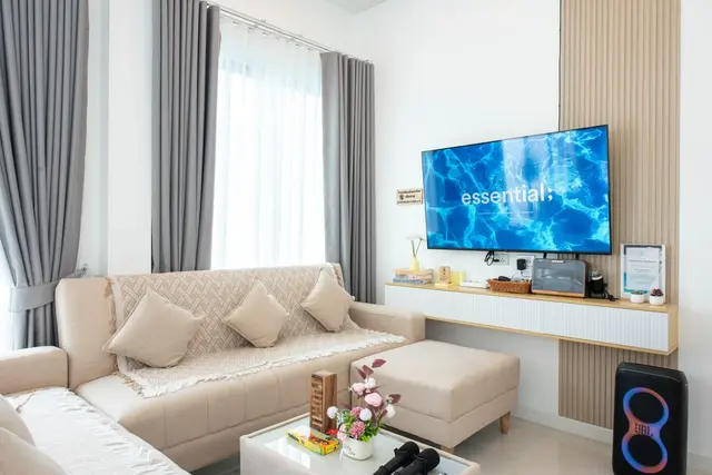 Wasan 3 Yellow - Pool Area View