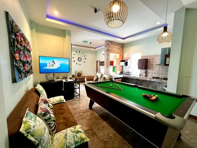 Madam - Bedroom View