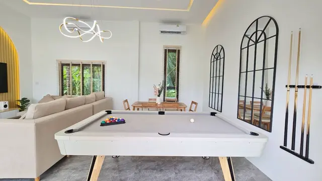 Nyd Z - Bedroom View