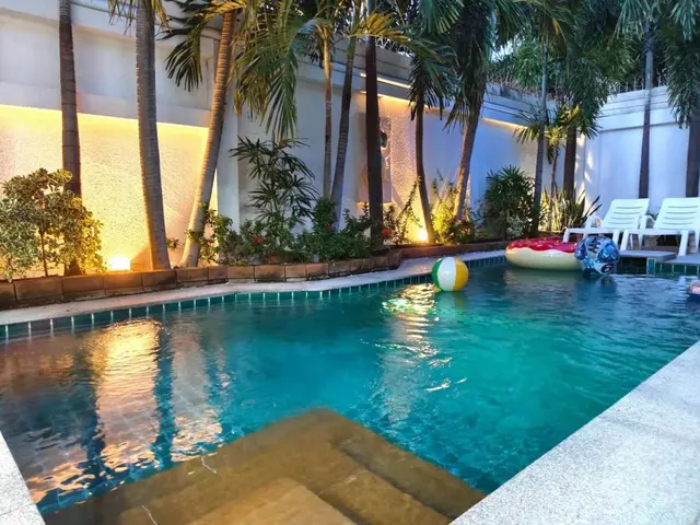 MM - Main Cover Photo in Pattaya