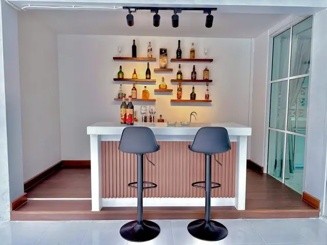 All Season Lunluna - Living Area