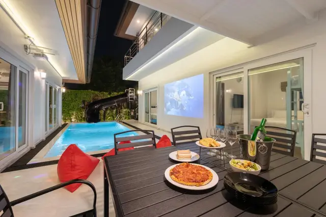 Cozy - Villa Interior View