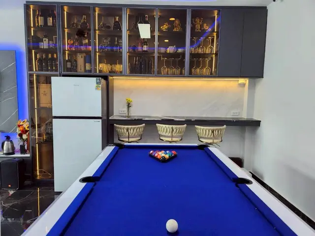 NY Grand Villa - Living Area