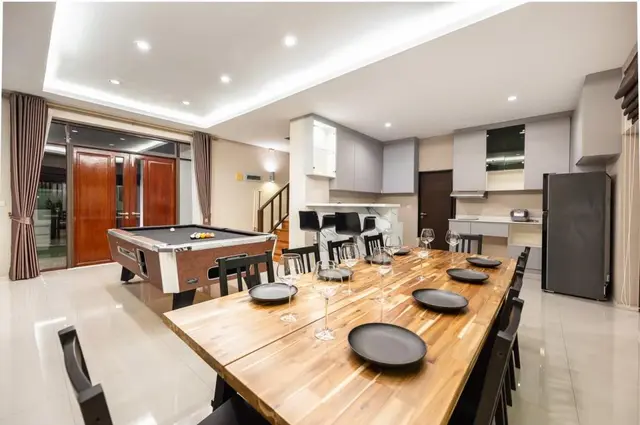 Moon Shade - Bedroom View