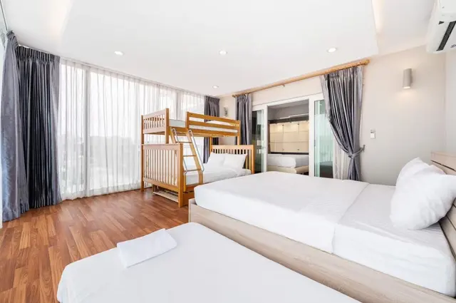 Moon Shade - Living Area