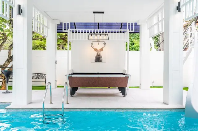 Magenta - Villa Interior View