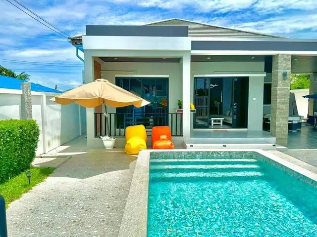 Mana Pool villa - Pool Area View