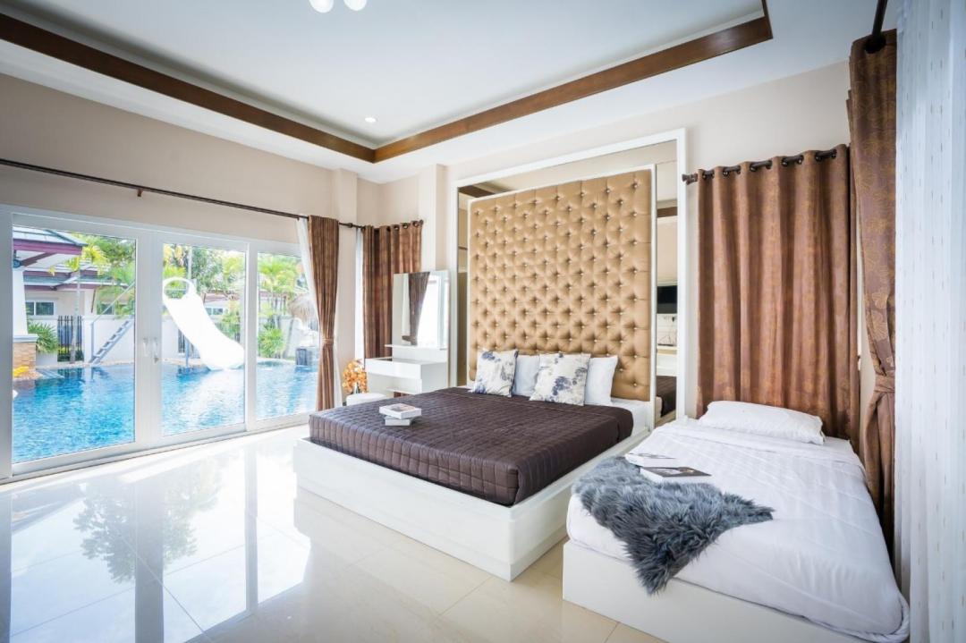 Villa Bedroom 1