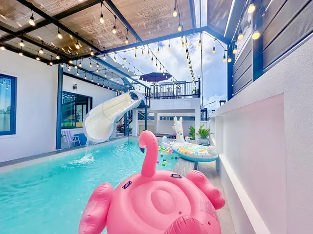 Perfect - Pool Area View