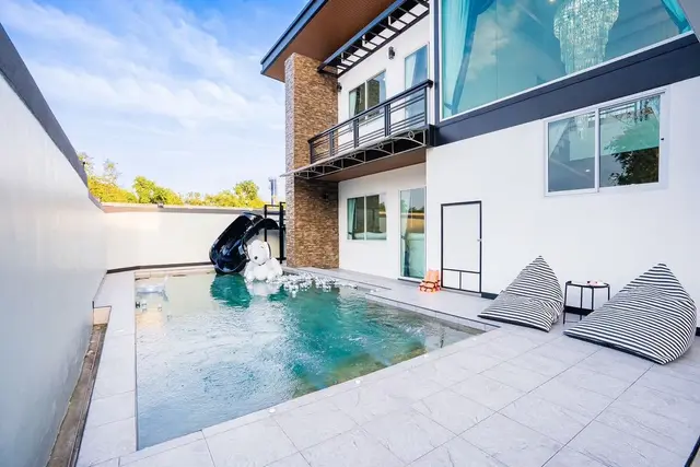 Cosmo - Pool Area View