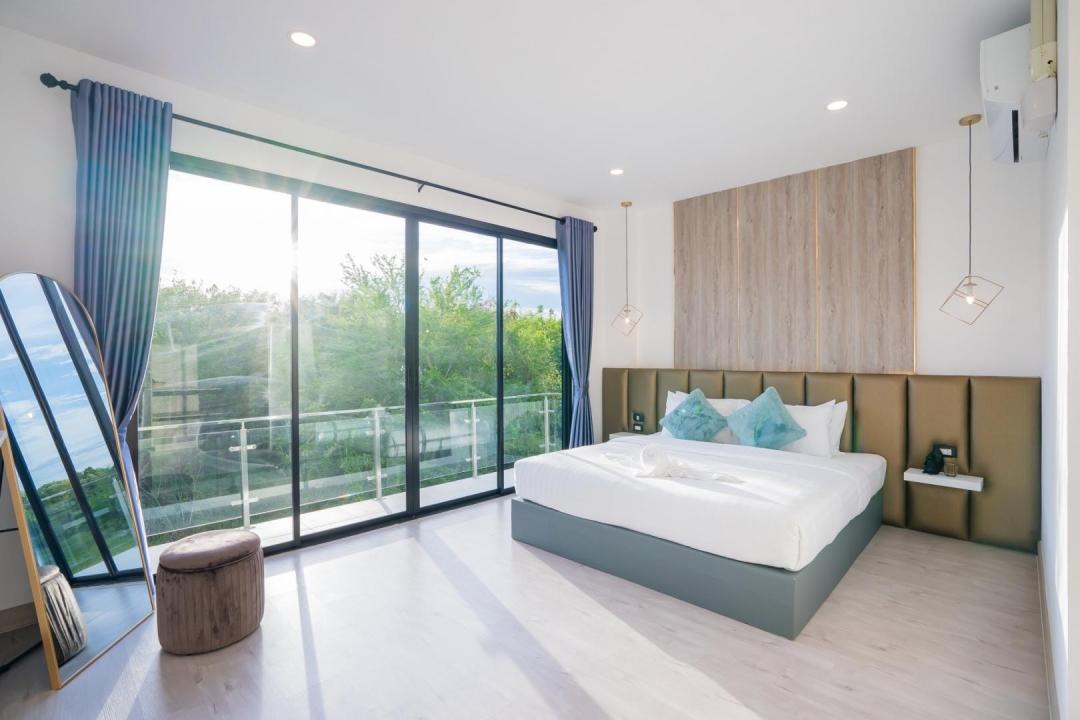 Villa Bedroom 8