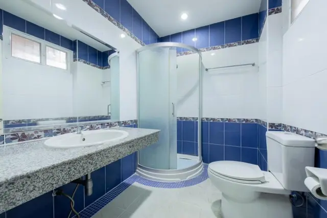 Area 33 - Living Area