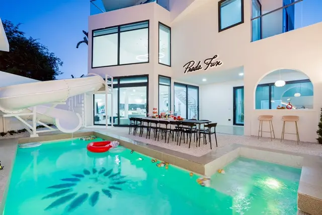 Prada Fun - Villa Interior View