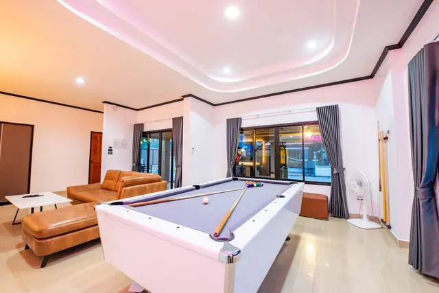 Goodluck - Living Area