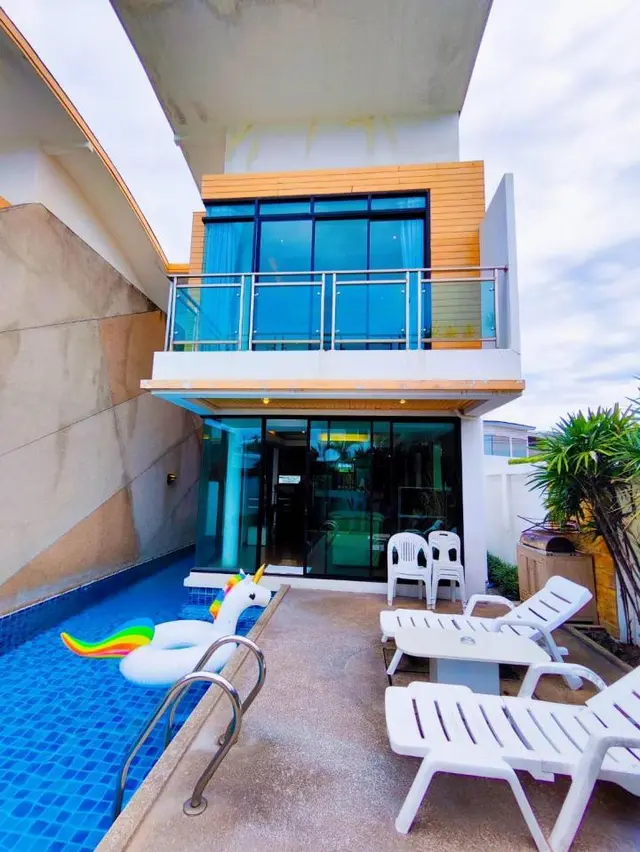 Tropical Garden - Main Cover Photo in Pattaya