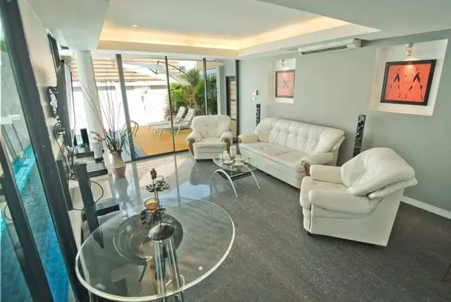 Tropical Garden - Bedroom View