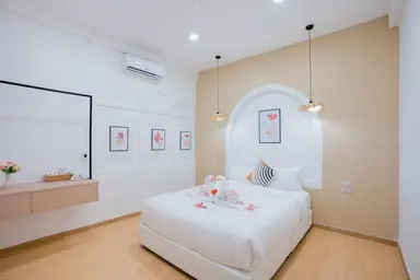 Villa Bedroom 5