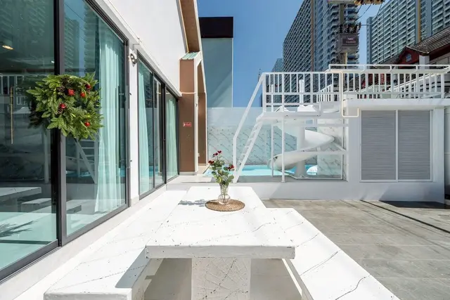 Sorrento ใกล้หาดจอมเทียน - Pool Area View