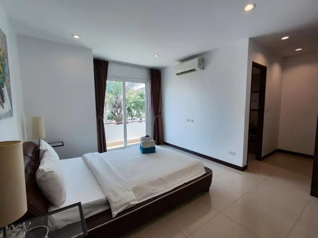 Villa Bedroom 4