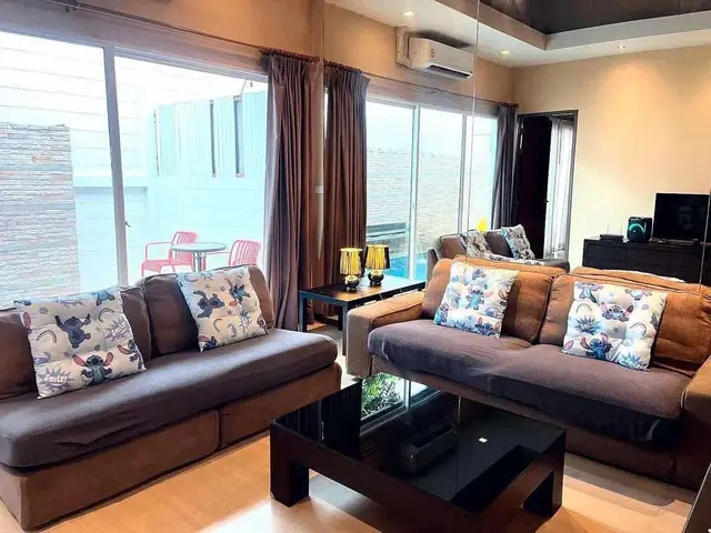 Home Hug B20 - Bedroom View