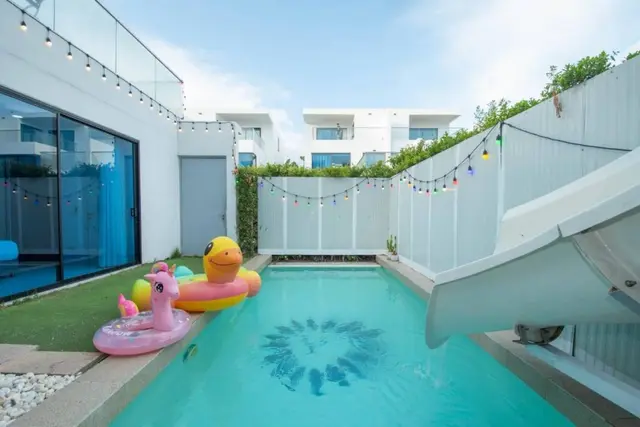 Rin - Pool Area View