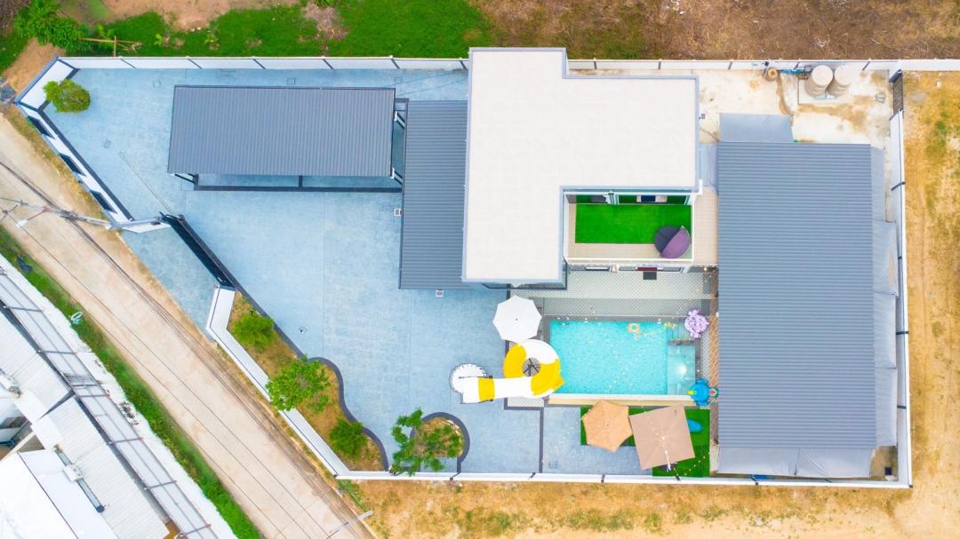 Dream House - Pool Area View