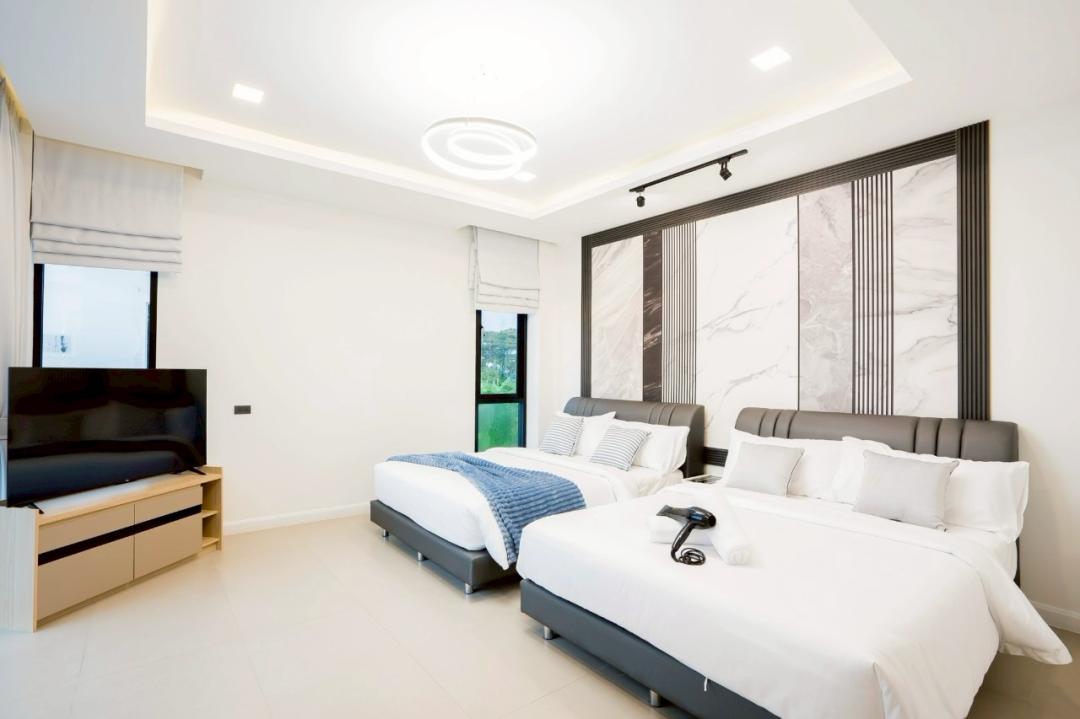 Villa Bedroom 7