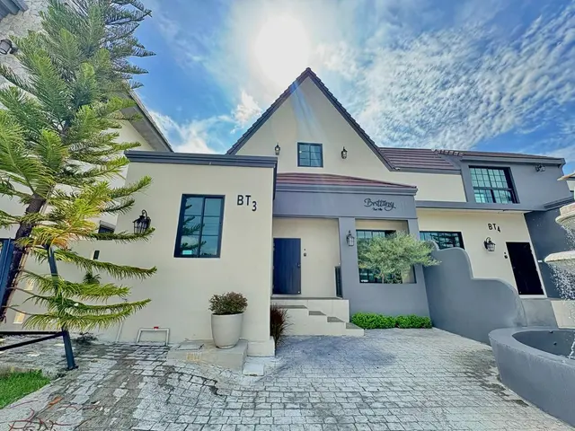 BT3 - Main Cover Photo in Sattahip