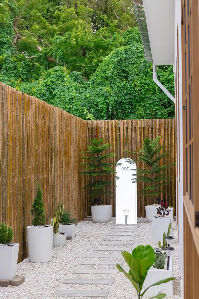 Nabi luxury - Pool Area View