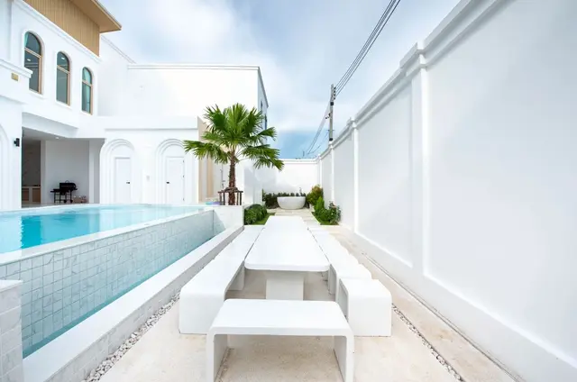 Brown Empire - Villa Interior View