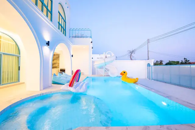 Blue Tierra - Pool Area View