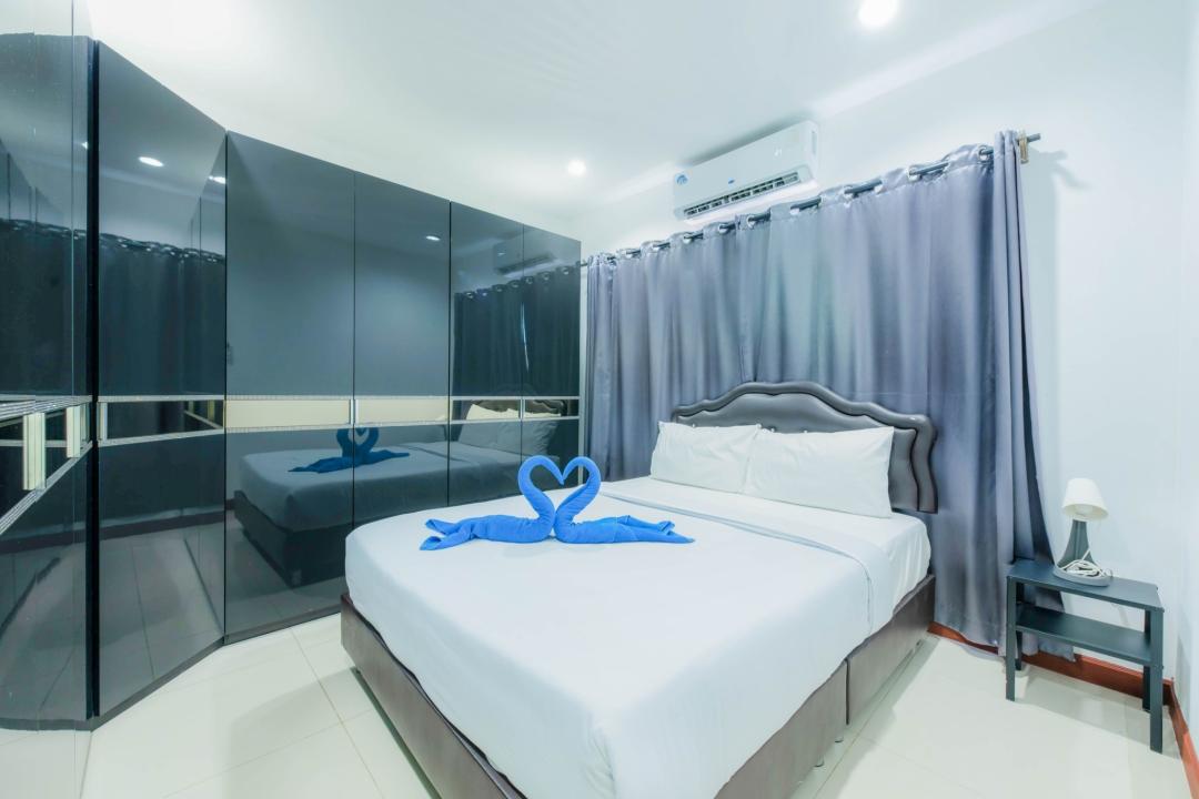 Villa Bedroom 6
