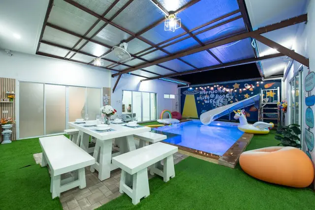 Hermione - Bedroom View