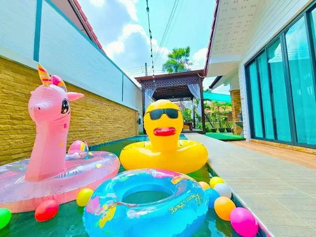 SEA O'CLOCK - Main Cover Photo in Pattaya