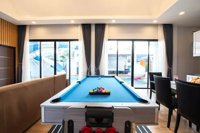 Celesta - Living Area