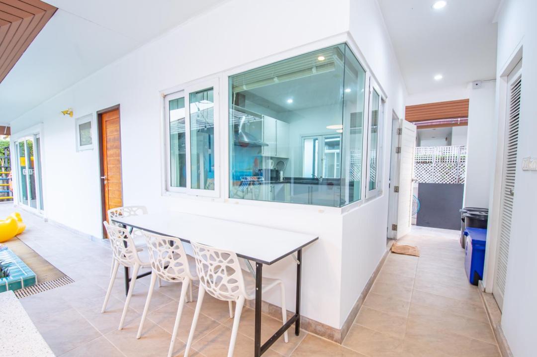 Fine Day - Living Area