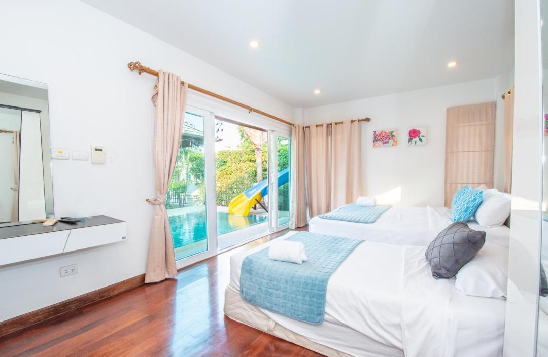 Villa Bedroom 5