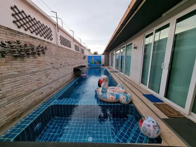 The Golfers Poolvilla - Pool Area View