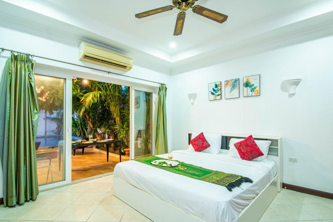 Villa Bedroom 1