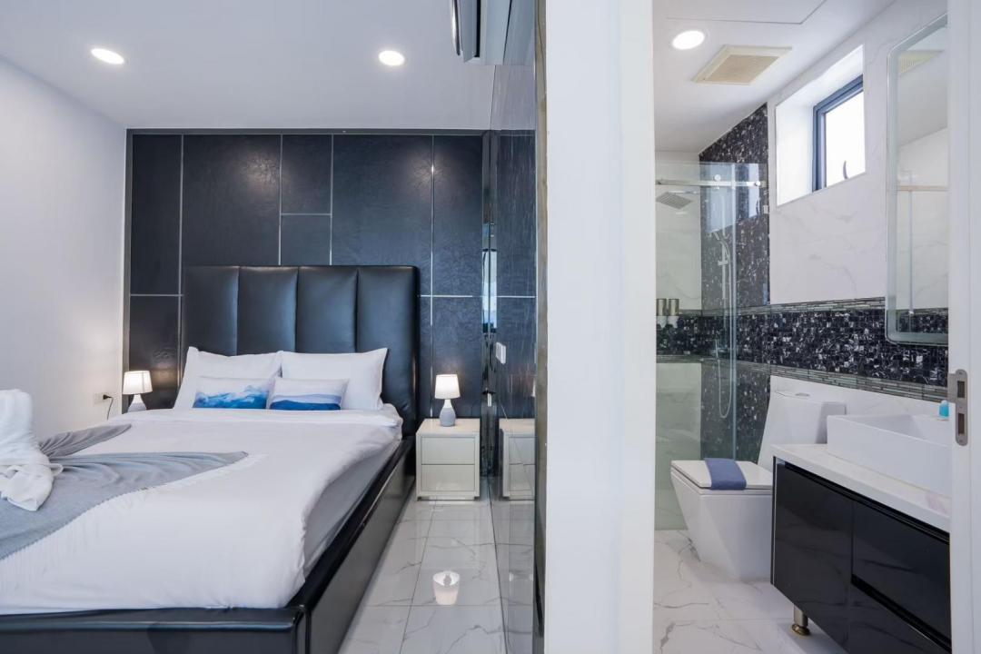 Villa Bedroom 6